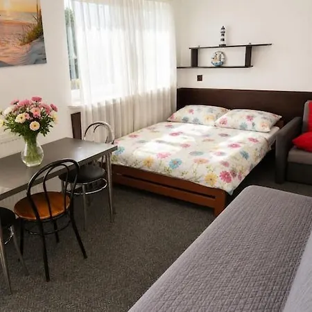 Apartamento For 3 People Near The Sea,
